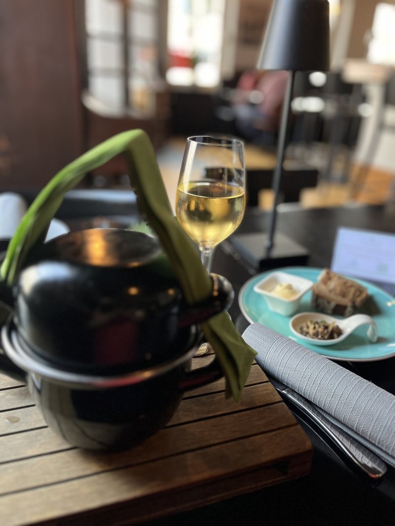 Muscheln im Weißwein-Knobi-Zitronen-Sud
